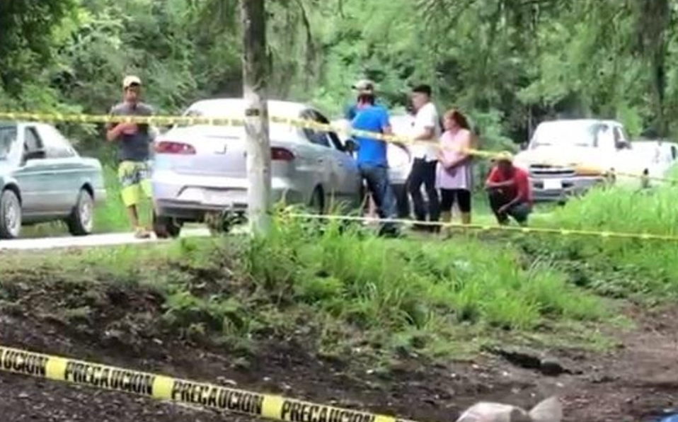 Encuentran cuerpo de mujer flotando por un río; cayó por recolectar botes en la orilla