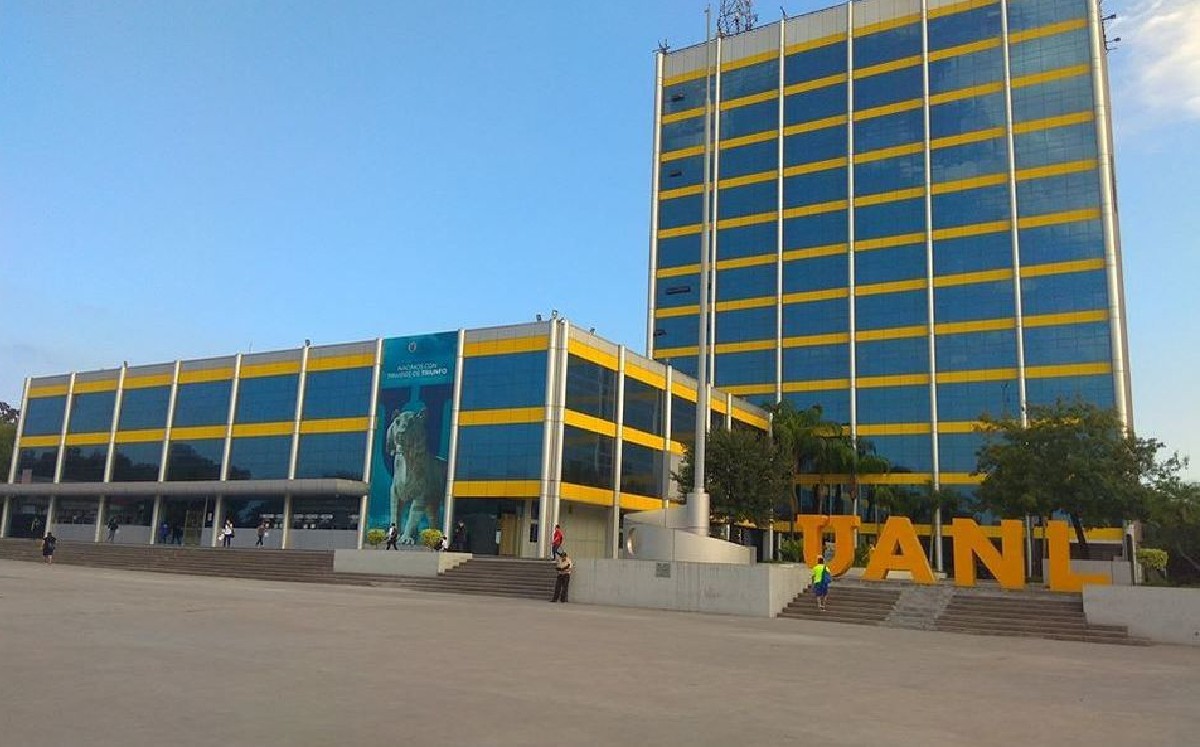 UANL alista aula tecnológica para evitar contagios de Covid-19