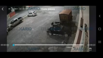 Auto es movido por viento en Coahuila