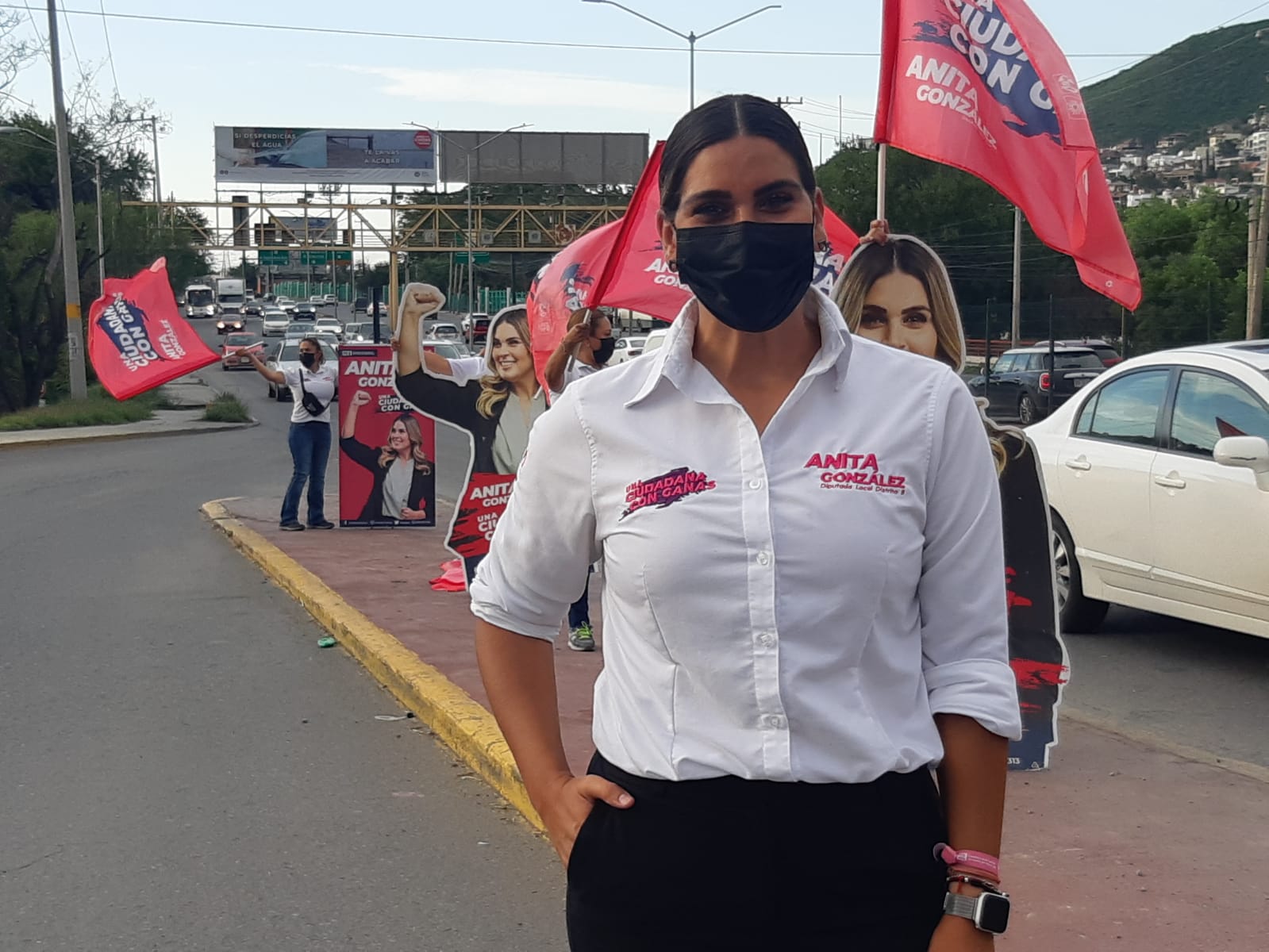 Ana González aseguró no dejar de realizar recorridos en la ciudad si el voto le favorece