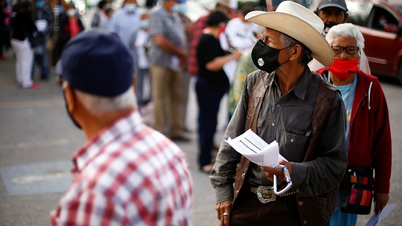 ¿Puedo regresar a trabajar si ya me jubilé y estoy pensionado?