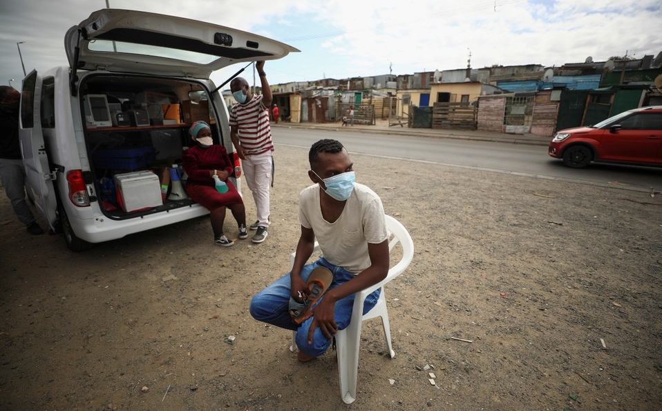 Paralizan envío de vacunas contra Covid-19 a África mientras casos siguen subiendo