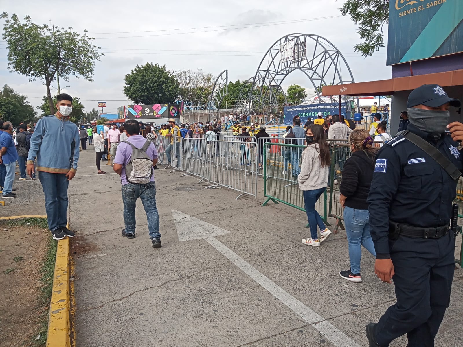 Reportan como ágil cuarto día de vacunación en AMG