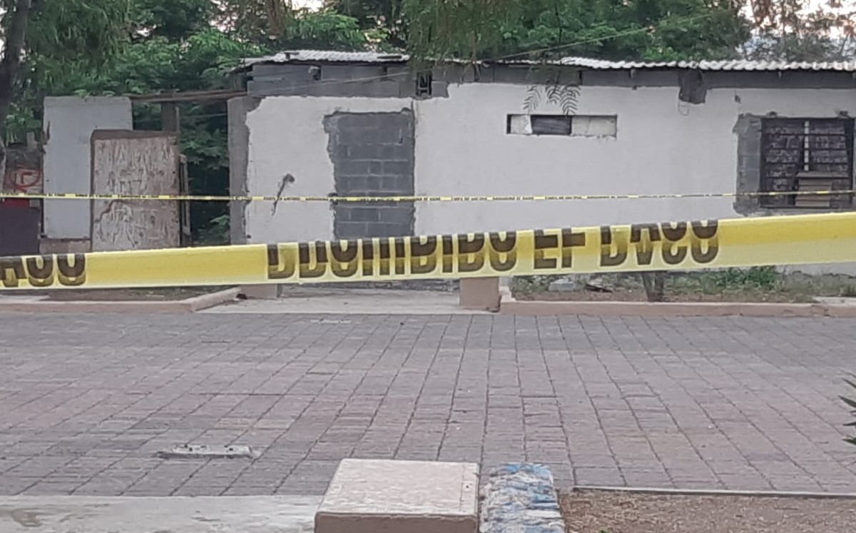 Asesinan a balazos a una mujer en su casa en Santa Catarina 