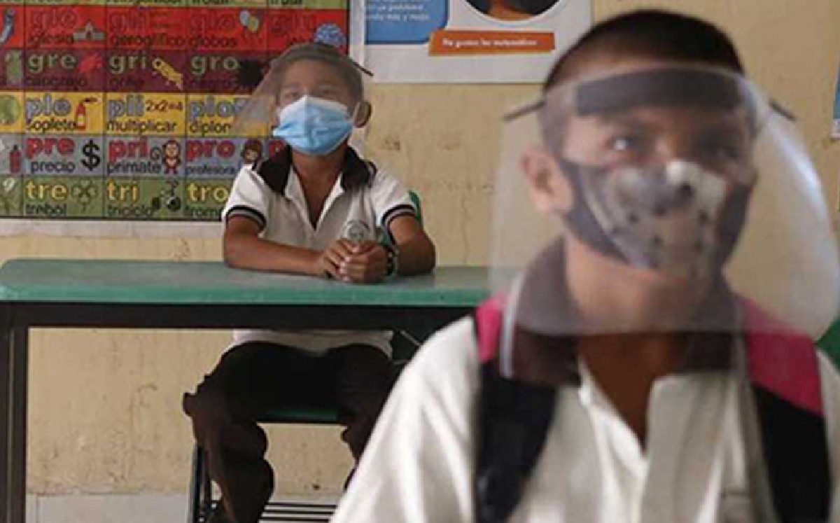 El regreso a las aulas es voluntario y se realizará de forma escalonada: SEP