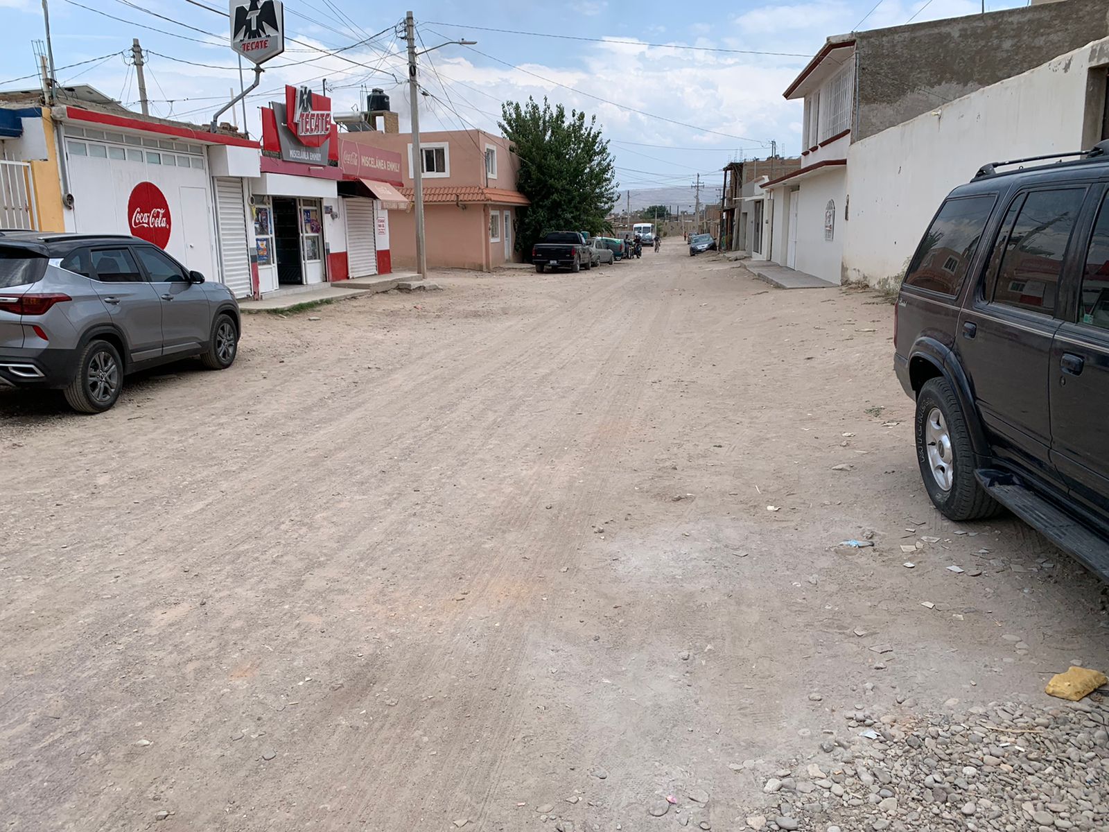 Lluvias provocan que taxistas nieguen adentrarse a calles de la colonia El Soliseño
