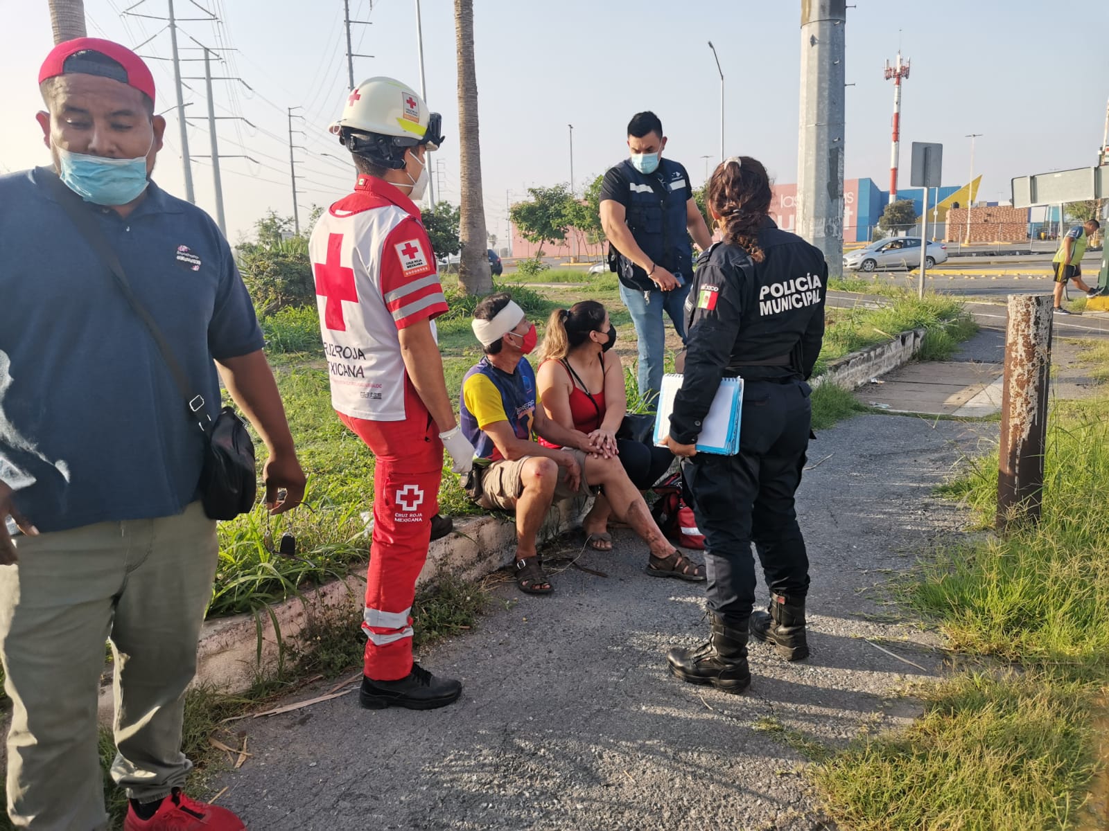 Atropellan a hombre sobre avenida Barragán en Escobedo