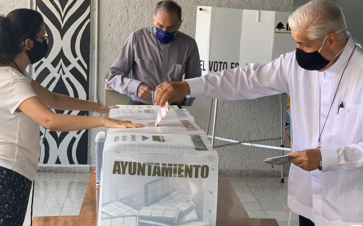 MINUTO A MINUTO: INE reporta que participación ciudadana fue de entre 51.7% y 52.5%