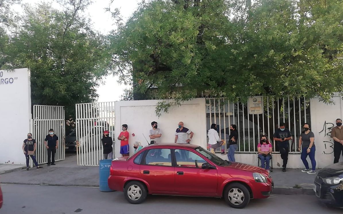 Reportan retraso en apertura de casillas en varios puntos del Área Metropolitana