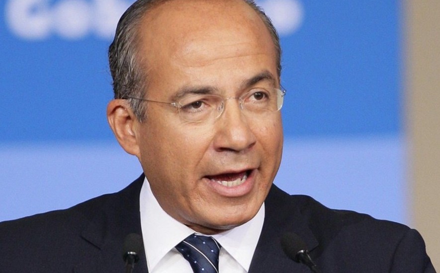 Acude Felipe Calderón al hospital tras dar positivo a Covid-19