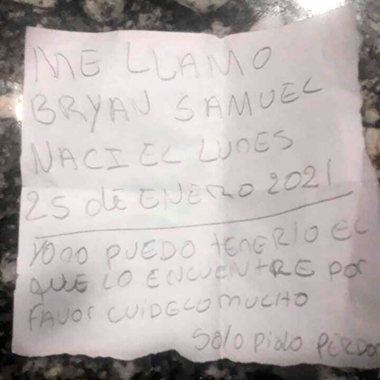 "No puedo tenerlo. Cuídenlo mucho": abandonan a bebé con desgarradora carta