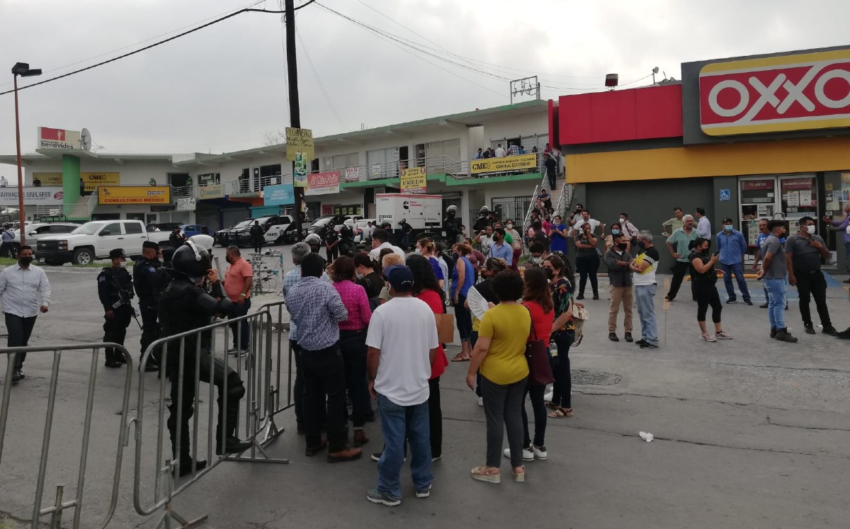 Simpatizantes del PAN alegan irregularidades en la CME de Escobedo 