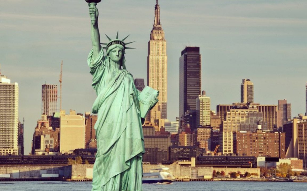 Francia envía nueva 'Estatua de la Libertad' hacia Estados Unidos