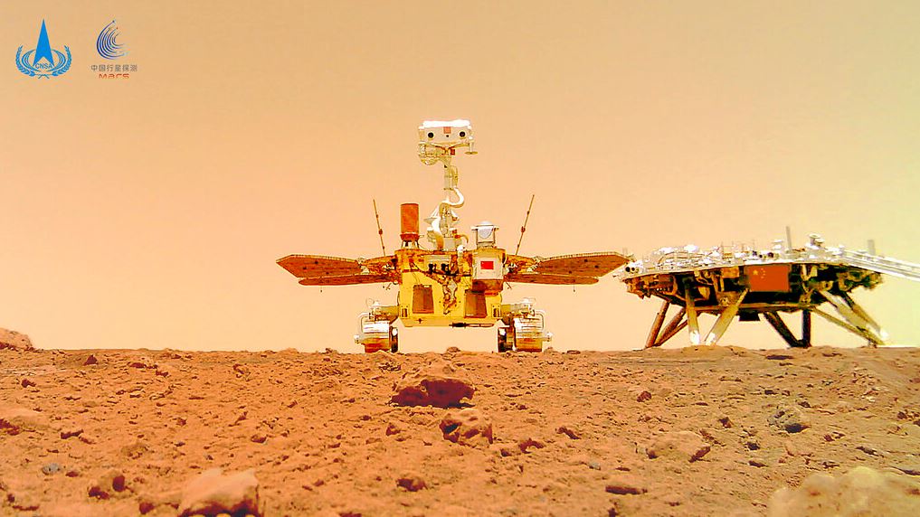 Fotos muestran sonda china sobre la superficie de Marte