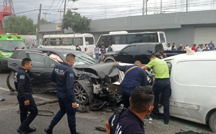 Sujetos roban y después chocan al intentar darse a la fuga en Ecatepec