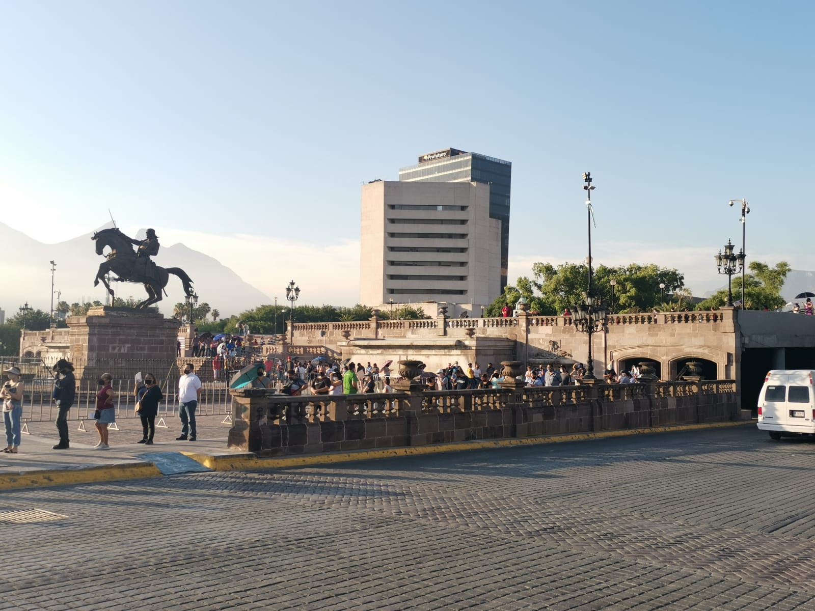 Reanudan vacunación contra Covid-19 en Monterrey