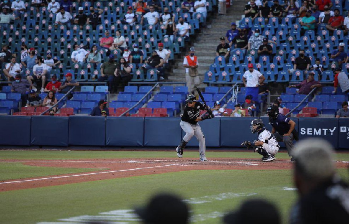 Saraperos vence a Sultanes en el primero de la serie