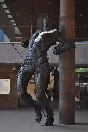Ricardo Motilla, el escultor que elaboró el San Sebastián y la Fuente de los Leones