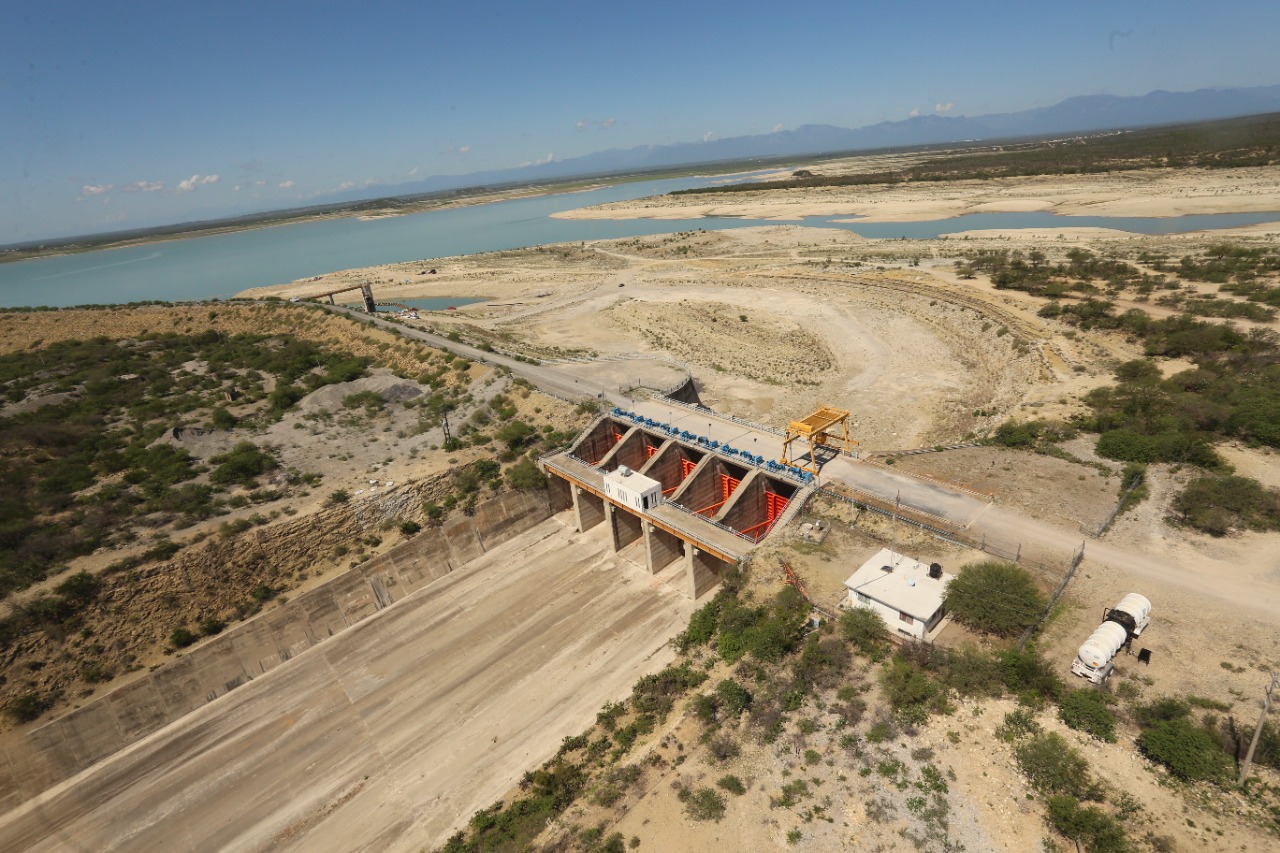 Crisis de agua en NL: 'Exprimen' presa Cerro Prieto casi hasta la última gota