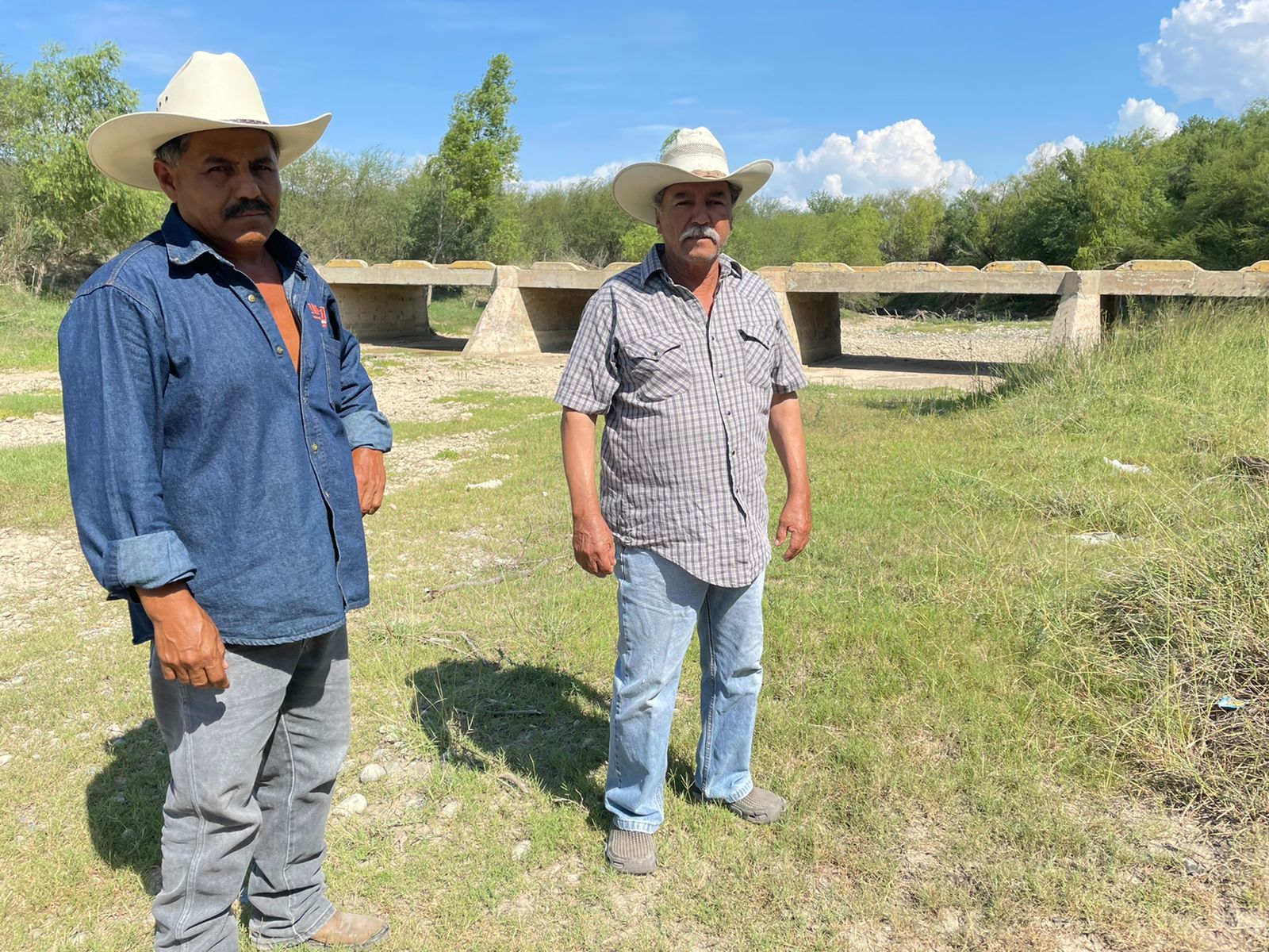 Ejidatarios aseguran que gobierno de NL desvía agua de ríos por Presa Libertad