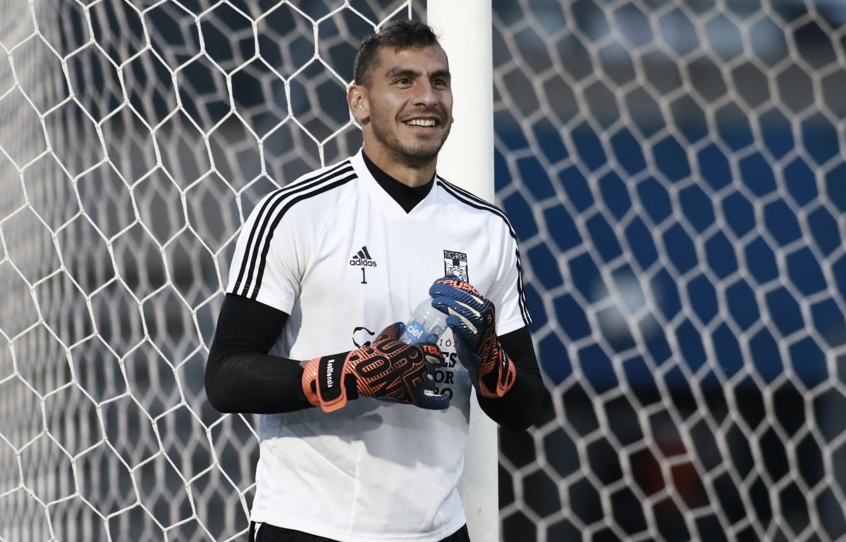 Captan a Nahuel Guzmán en plena fiesta