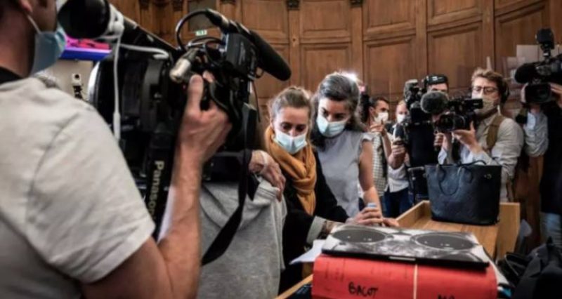 Mujer va a juicio por matar a su padrastro luego de haberla violado desde los 12 años