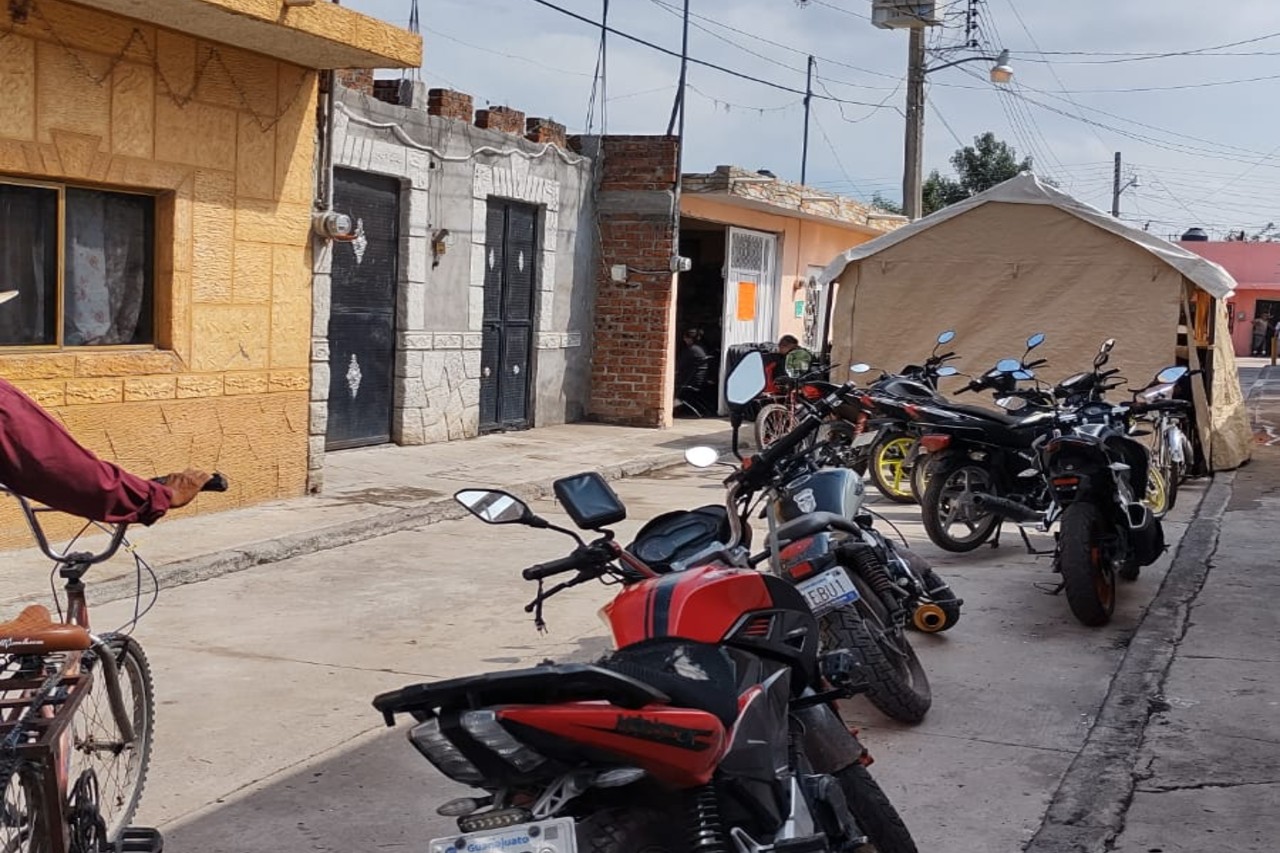 Con temor despiden a jóvenes acribillados en masacre de Salvatierra