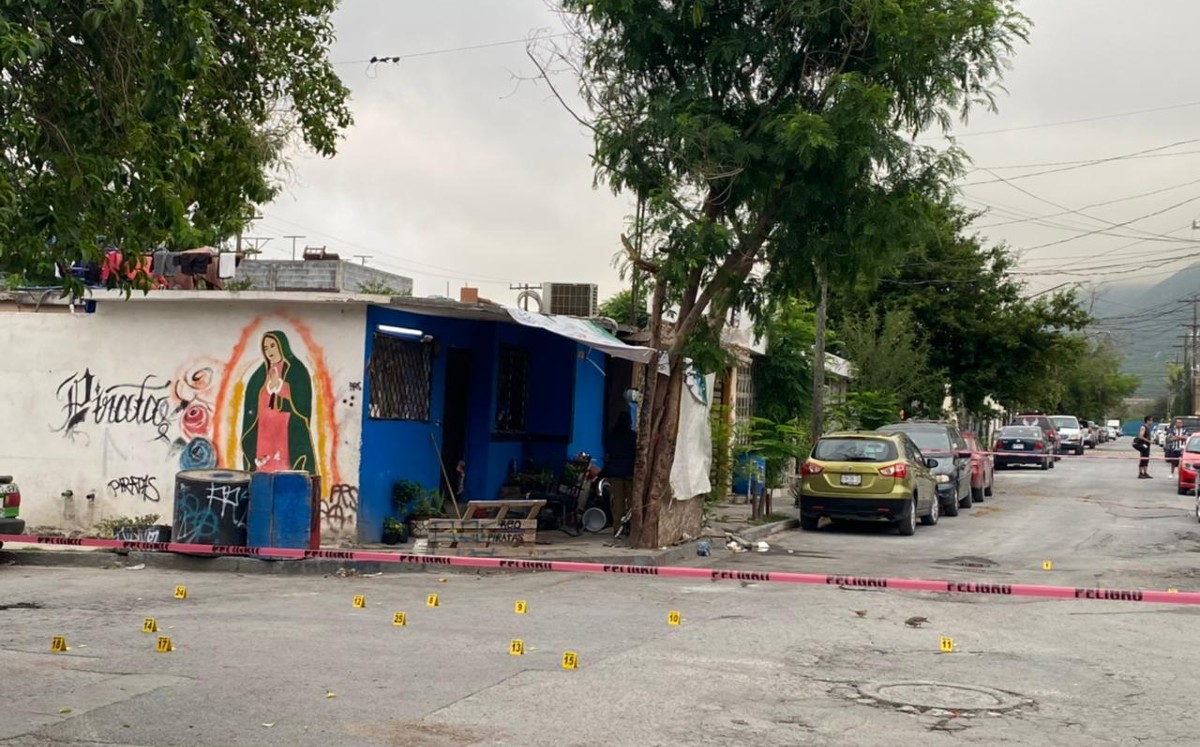 Atacan a balazos a dos hermanos en la colonia Girasoles