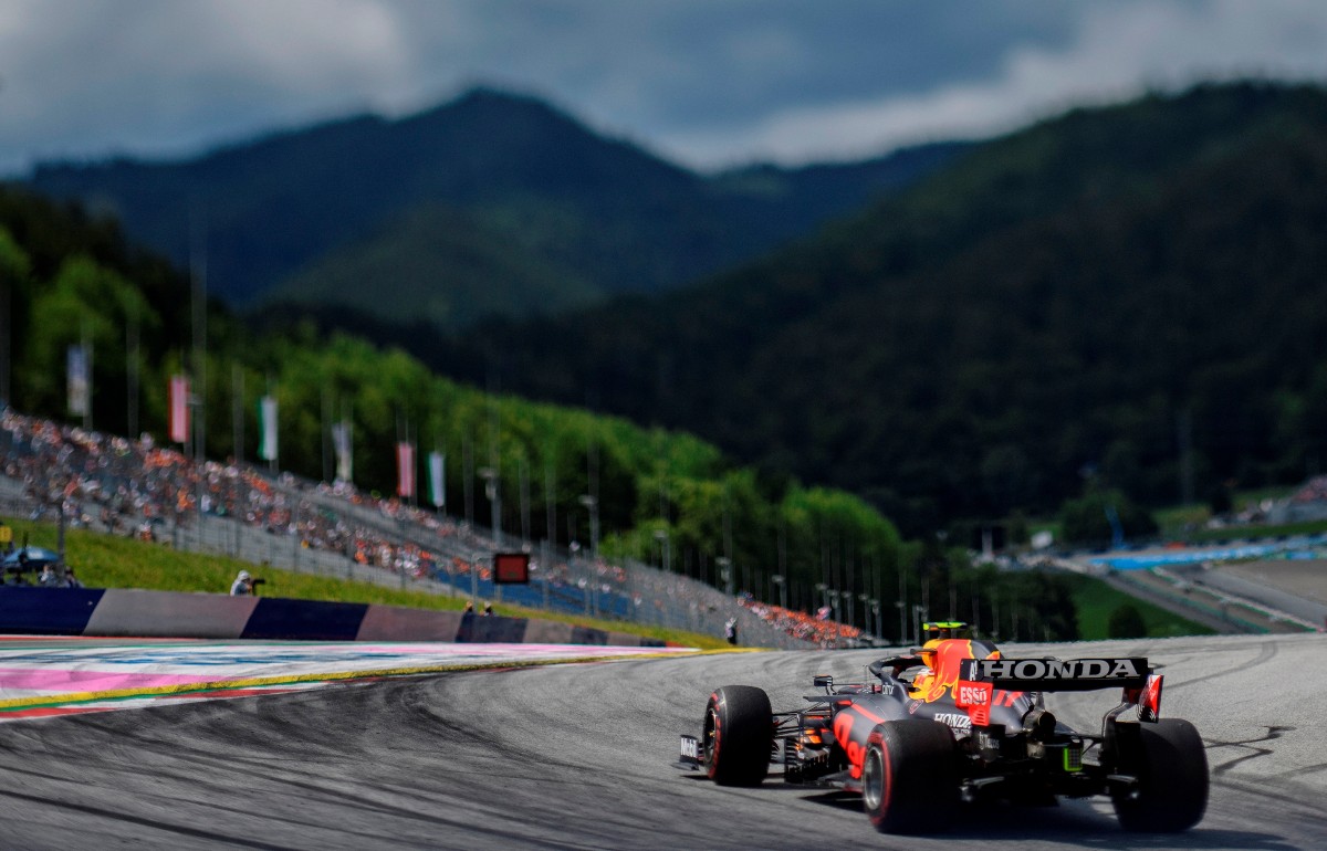 "'Checo' tiene que mejorar un poco en la clasificación para ayudar a Max"