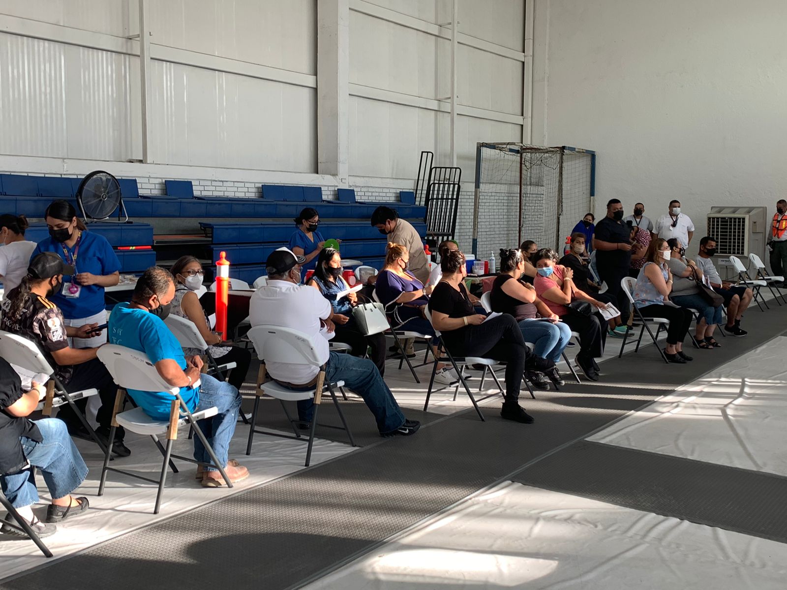 Vacunan contra Covid-19 en San Pedro y Juárez a mayores de 40 años