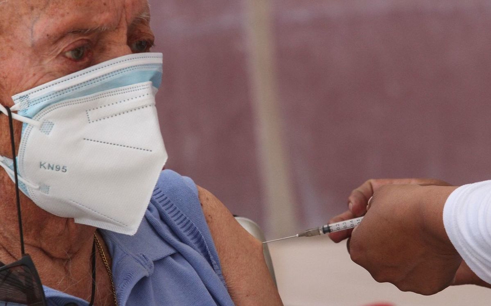 Se han aplicado 4.3 millones de vacunas contra coronavirus en México: José Luis Alomía