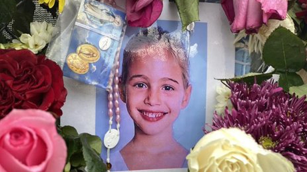 Bombero rescata el cuerpo de su hija de 7 años del edificio desplomado en Miami