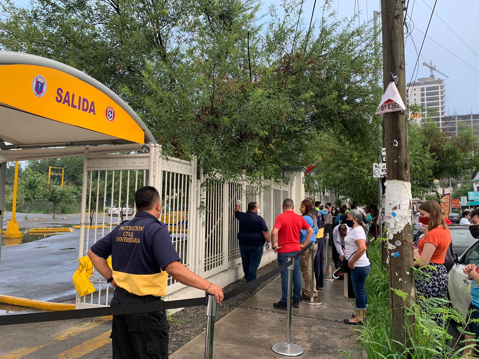 Reciben segunda dosis de vacuna contra Covid-19 mayores de 50 años en Monterrey