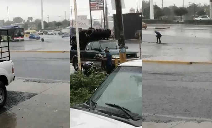 Captan a limpiaparabrisas recogiendo basura en medio de fuertes lluvias en Apodaca