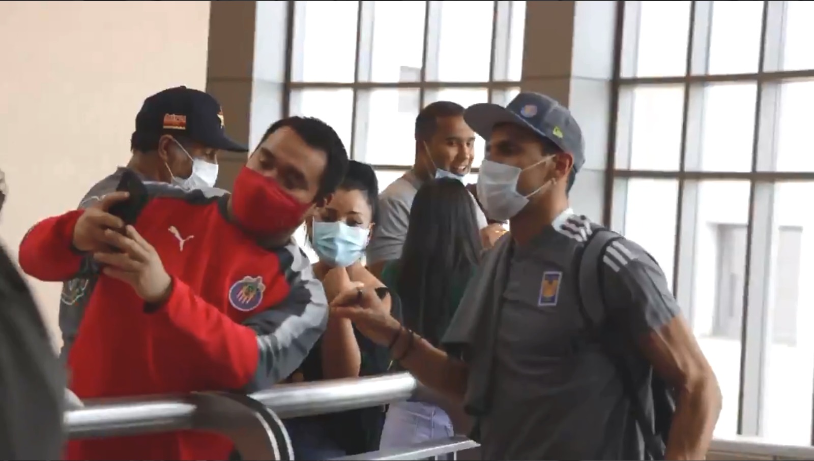 Siguen las lluvias en Edinburg previo al Tigres vs Chivas