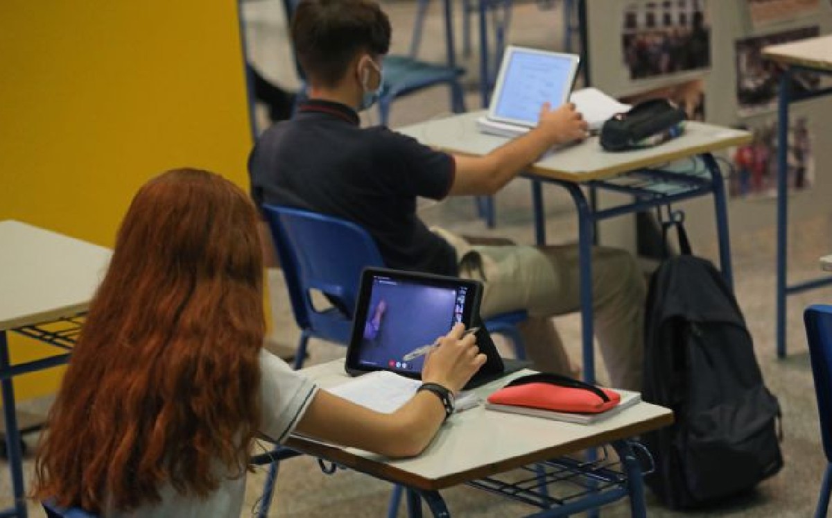 Gobierno de Nuevo León descarta regreso a clases presenciales en agosto 