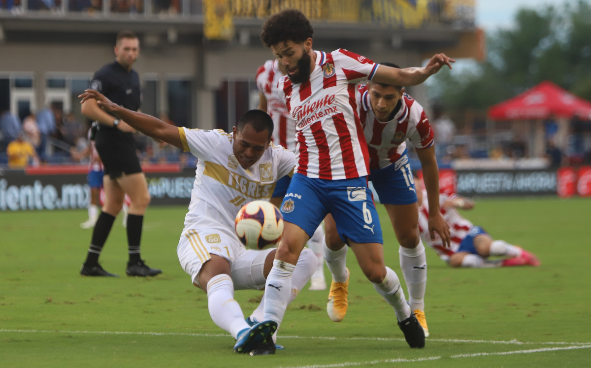 Tigres empata con Chivas en pretemporada