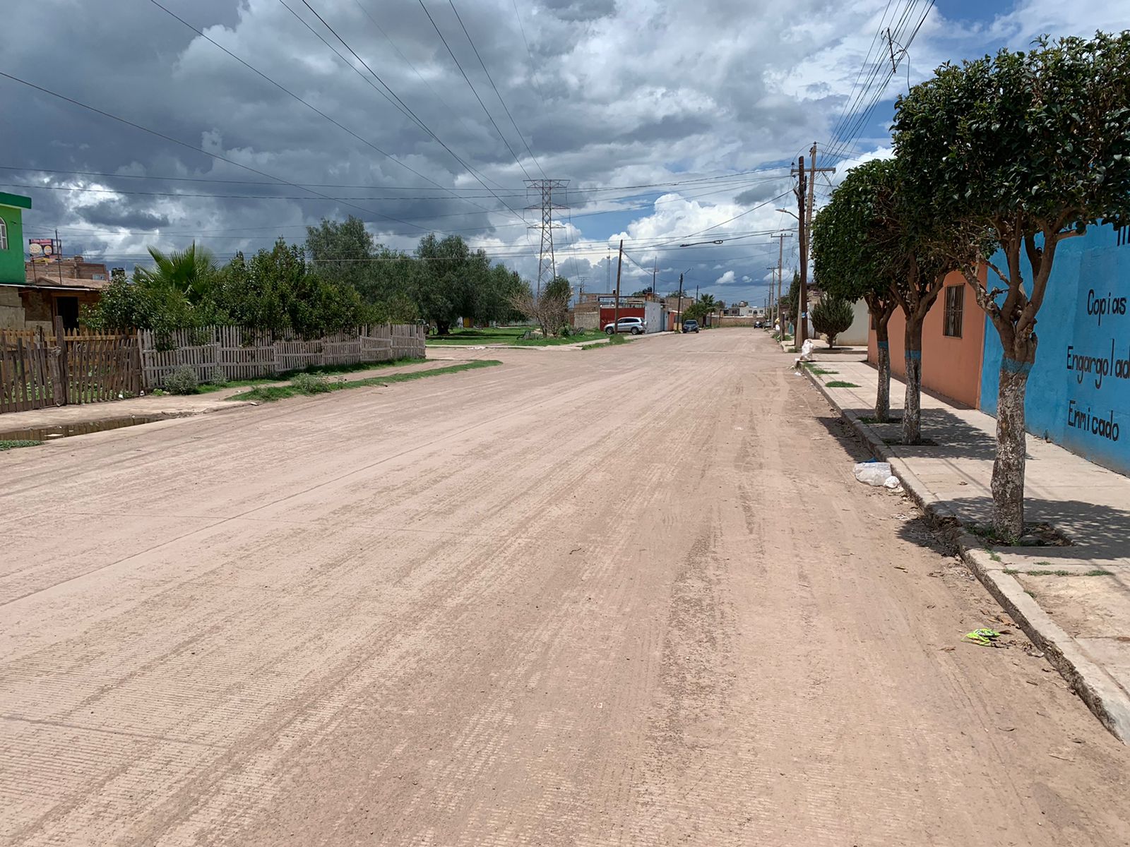 Falta de reductores de velocidad incrementa riesgo de atropello en calles de la colonia Carlos Luna