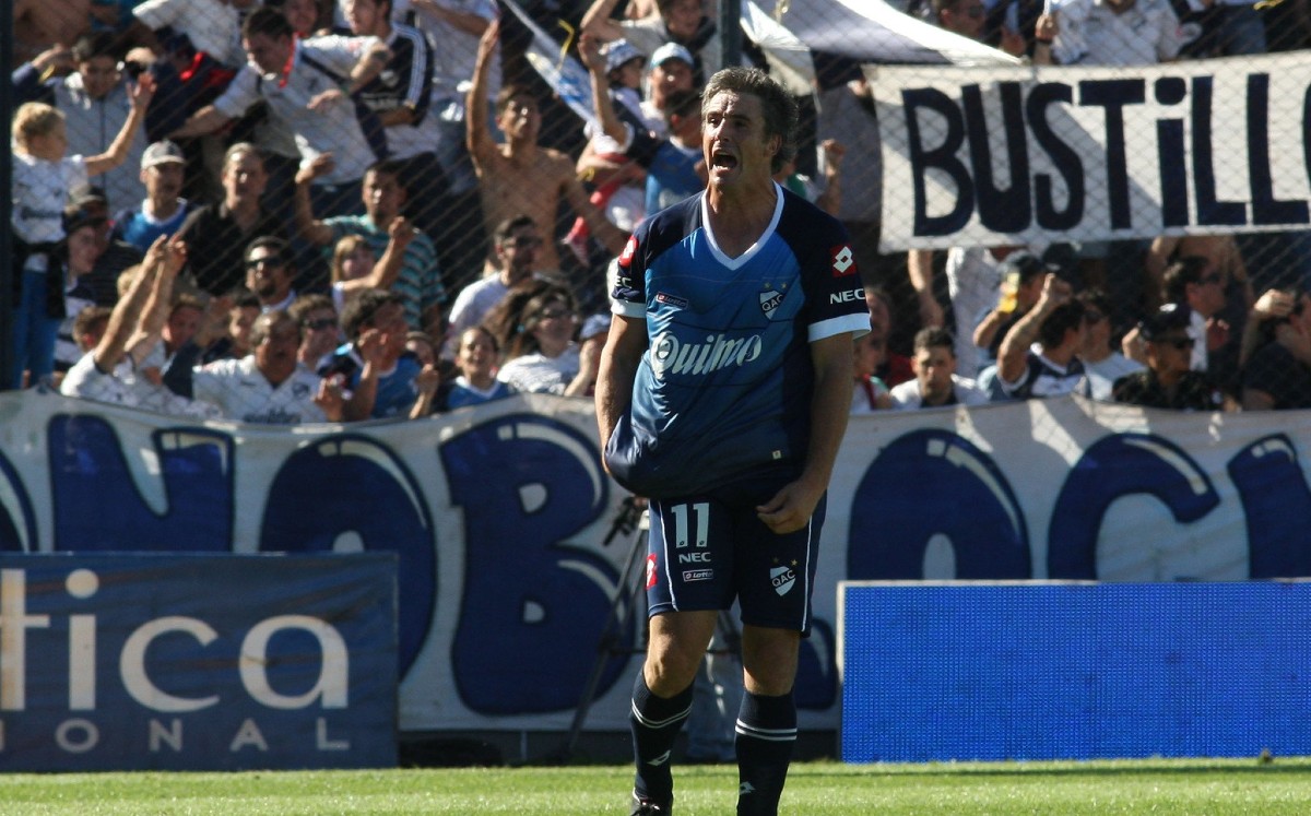 "Se metió al cuarto y me quiso tocar"; ex jugador narra terrible momento con representante