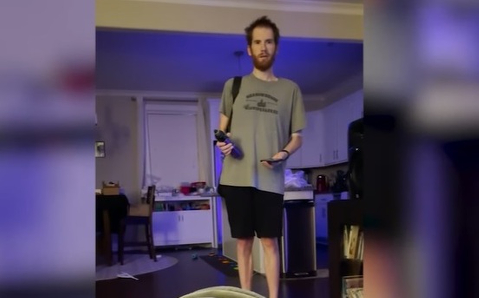 Esposa comparte en video las aventuras de su marido sonámbulo