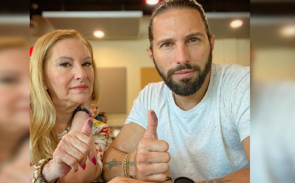 Pese a estar vacunada, mamá de Poncho De Nigris da positivo a Covid-19