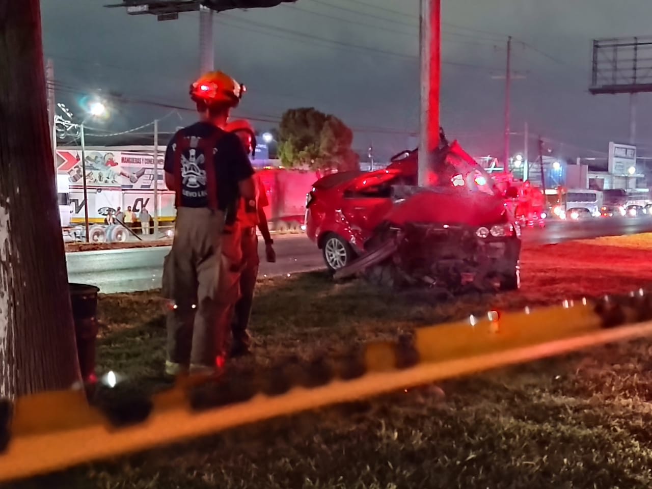 Muere conductora en fuerte accidente sobre avenida Miguel Alemán