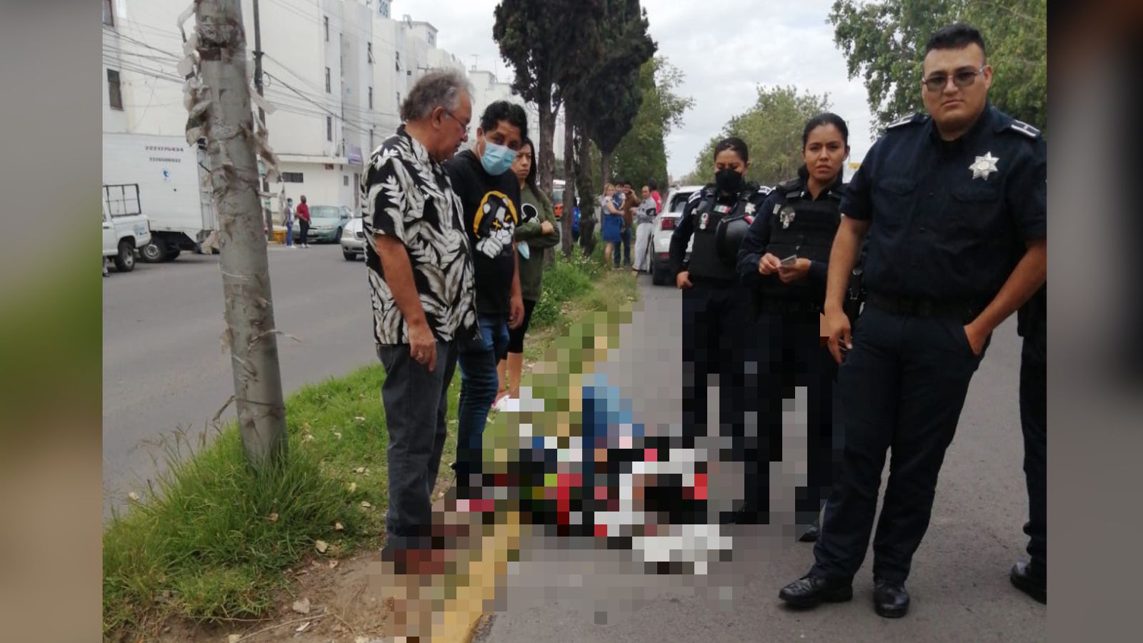 Joven es atropellado por un automovilista en Bosques de San Sebastián