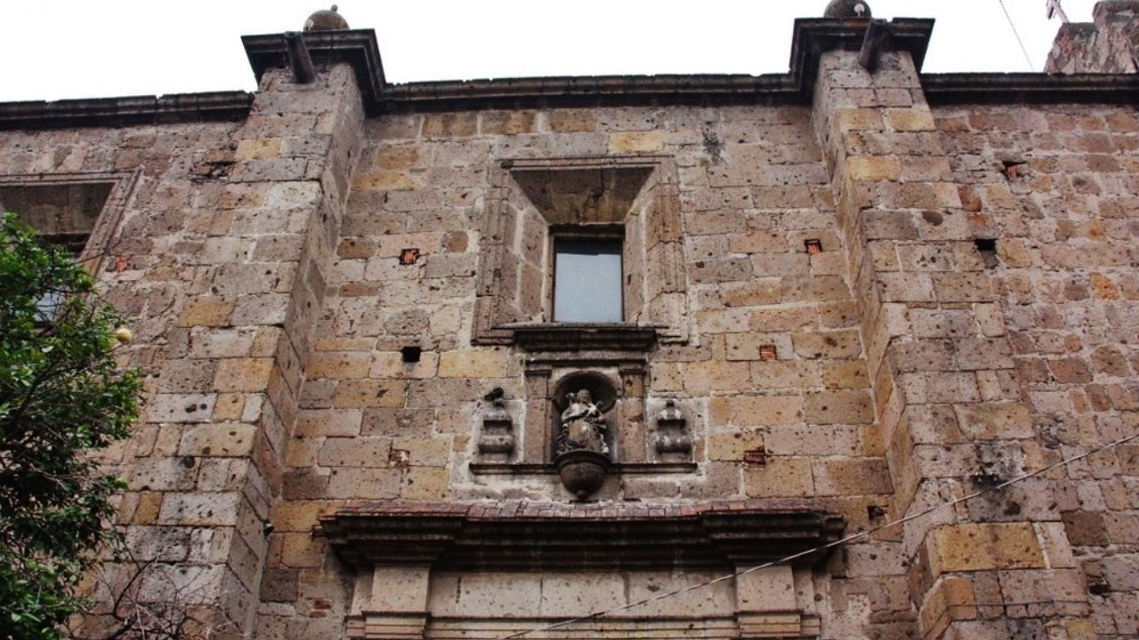 Exigen a SCT reparar daños ocasionados en Paseo Alcalde por construcción de Linea 3 en Guadalajara