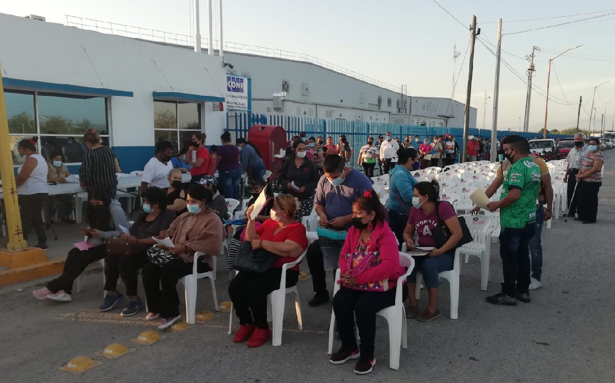 Inicia jornada de vacunación anticovid para los jóvenes de 18 años en municipio de La Laguna