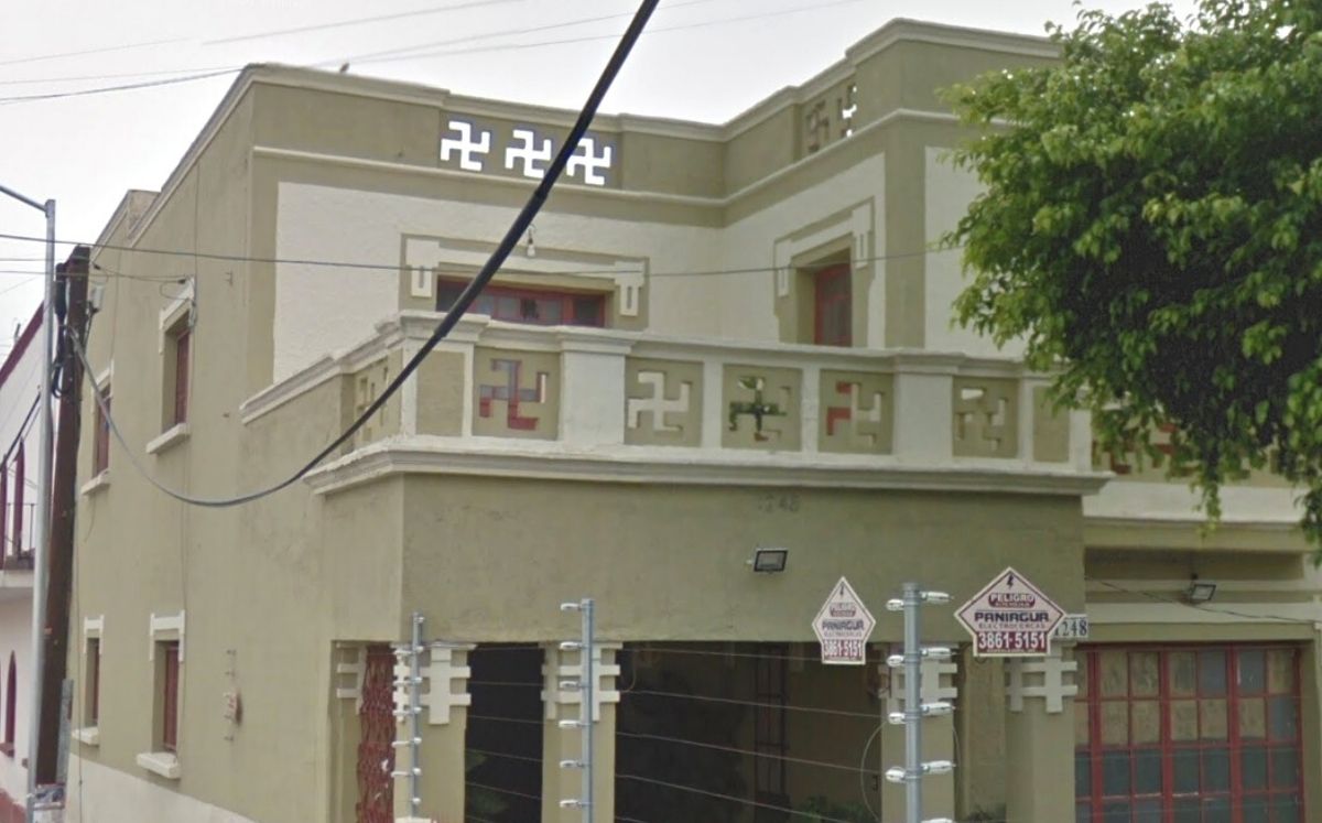 ¿Por qué hay suásticas en estas fachadas de Guadalajara?