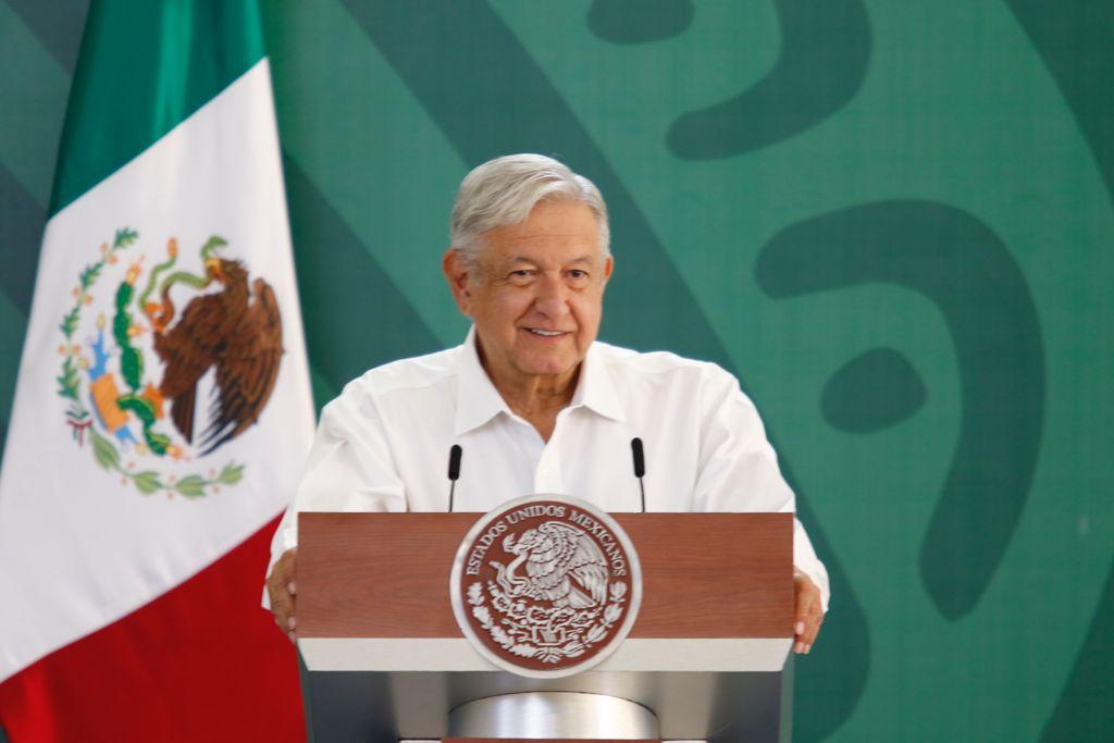 "Pues no los manden": AMLO responde a padres de familia sobre clases presenciales