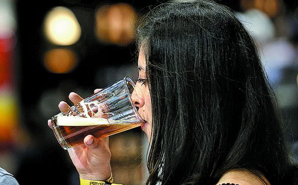 Prevén cerveceras cerrar 2021 con niveles de producción prepandemia