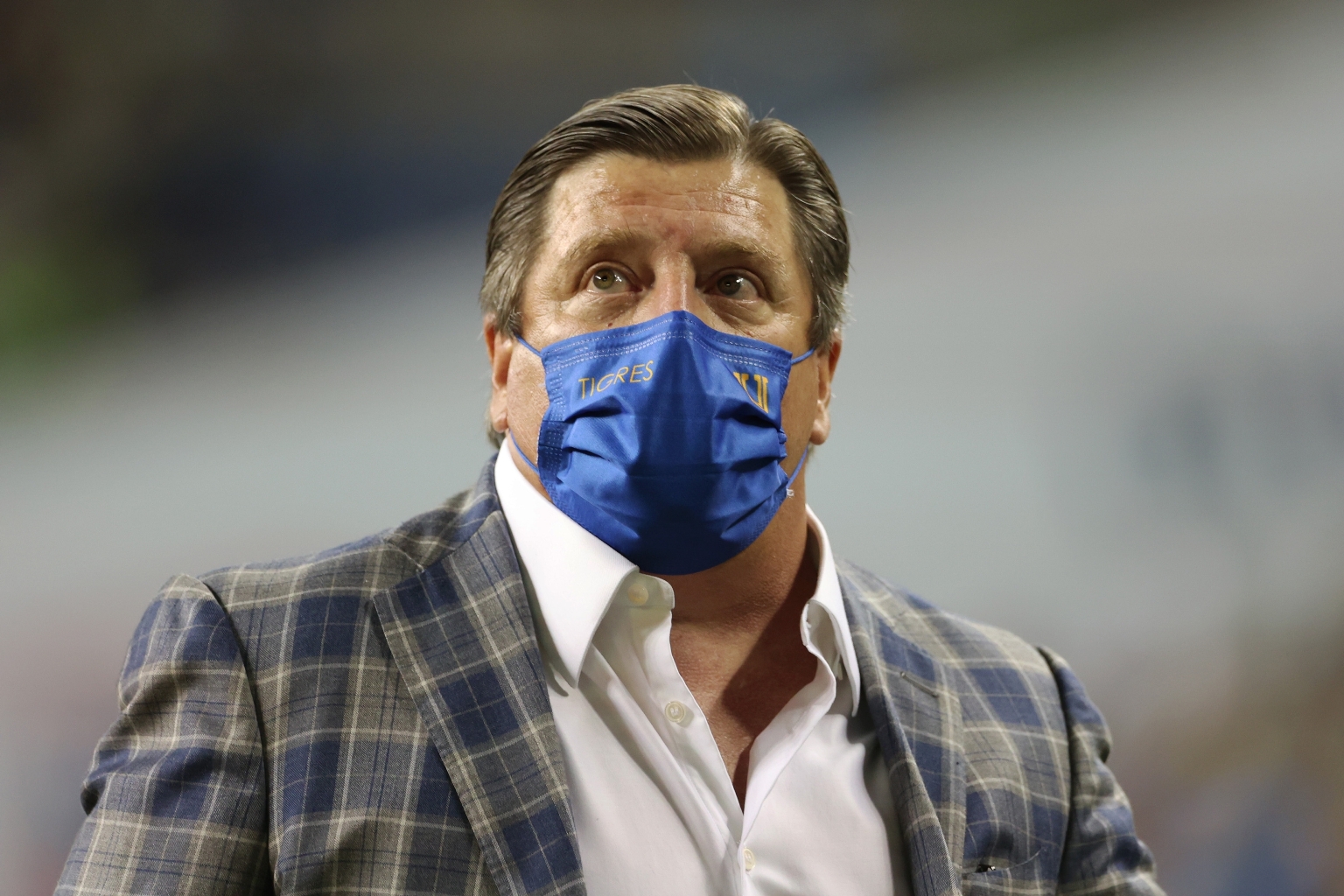 Miguel Herrera sacude su once