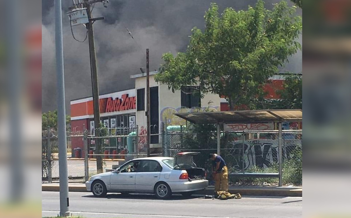 Denicio Lozano, el bombero que en su día de descanso apoyó a combatir incendio en Santa Catarina